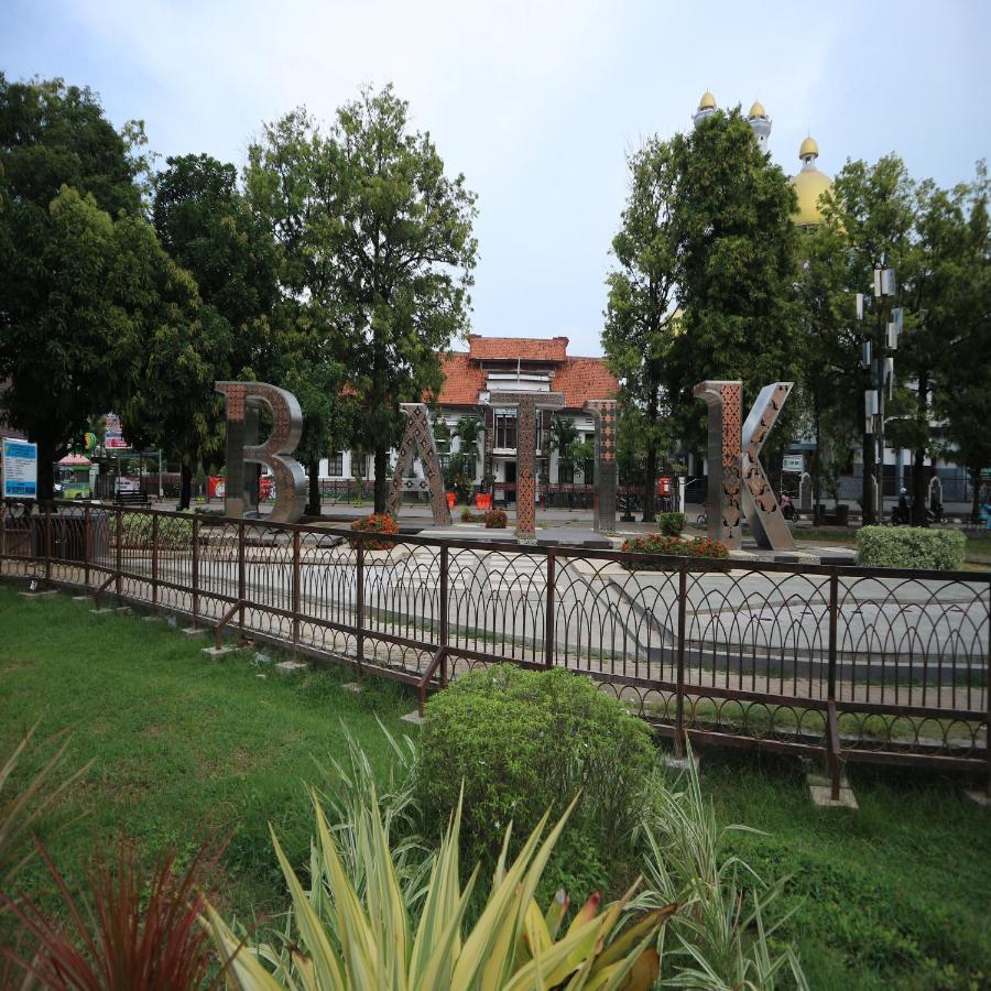 Howard Johnson By Wyndham Pekalongan Zewnętrze zdjęcie