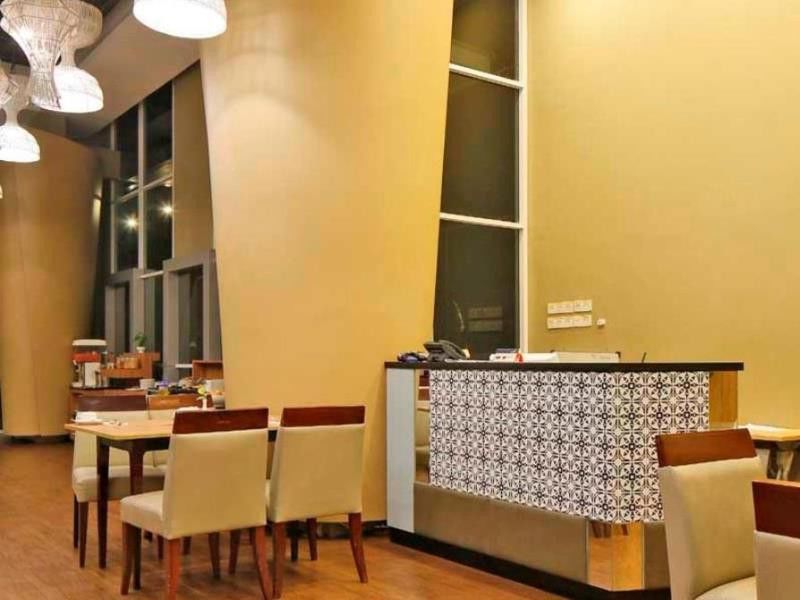 Howard Johnson By Wyndham Pekalongan Zewnętrze zdjęcie