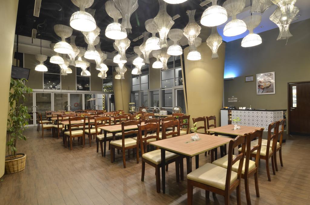 Howard Johnson By Wyndham Pekalongan Zewnętrze zdjęcie